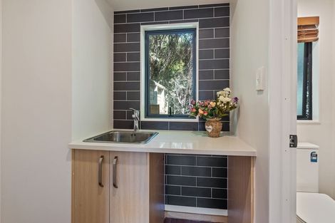 Photo of property in 1/1018 East Coast Road, Fairview Heights, Auckland, 0630