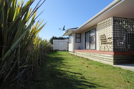 Photo of property in 9 Robinson Avenue, Holdens Bay, Rotorua, 3010