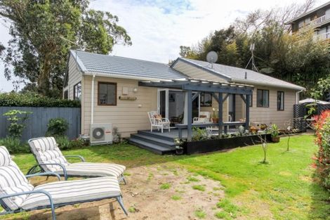 Photo of property in 121 Poplar Grove, Whalers Gate, New Plymouth, 4310