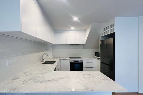 Photo of property in 3/11 Rengarenga Rise, Fairview Heights, Auckland, 0632