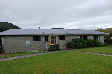 Photo of property in 35 Halsey Street, Clinton, 9534