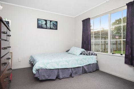 Photo of property in 52 Riverton Drive, Randwick Park, Auckland, 2105