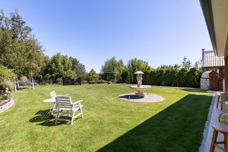 Photo of property in 33 Royal Oak Drive, Kelvin Grove, Palmerston North, 4414