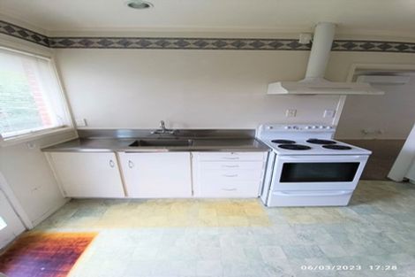 Photo of property in 34 Reeves Road, Pakuranga, Auckland, 2010