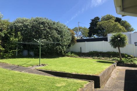 Photo of property in 9 Lismore Street, Strandon, New Plymouth, 4312