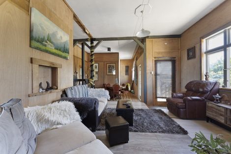 Photo of property in 143 Mako Mako Road, Levin, 5510