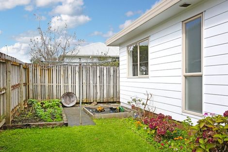 Photo of property in 50a Kitchener Road, Waiuku, 2123