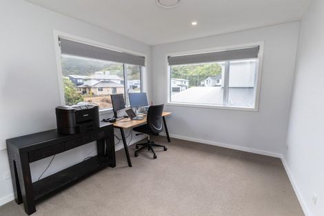 Photo of property in 92 Silverstream Road, Crofton Downs, Wellington, 6035