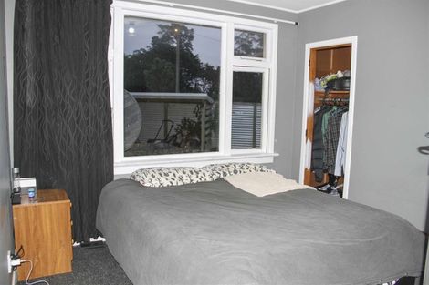 Photo of property in 14 Ferry Road, Tuatapere, 9620