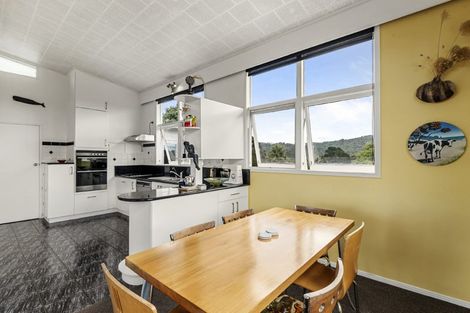 Photo of property in 4 Range Road, Swanson, Auckland, 0816