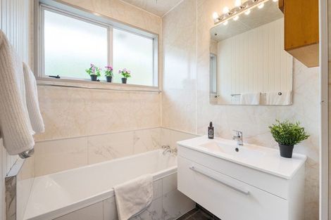 Photo of property in 2/8 Charlene Place, Hillsborough, Christchurch, 8022