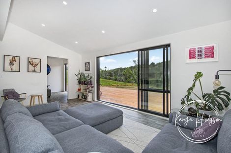 Photo of property in 37 Judd Road, Maungaturoto, 0520