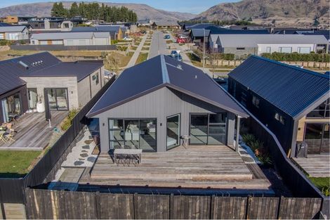 Photo of property in 71 Farrant Drive, Wanaka, 9305