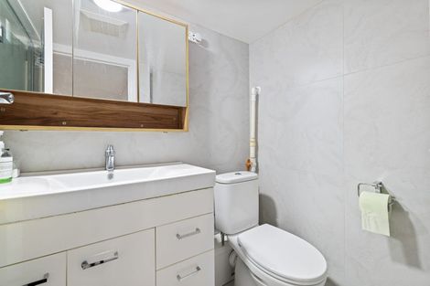 Photo of property in 37a Bradbury Road, Botany Downs, Auckland, 2010