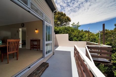 Photo of property in 28 Carrington Street, New Plymouth, 4310