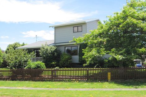 Photo of property in 15 Taihiki Road, Clarks Beach, 2122