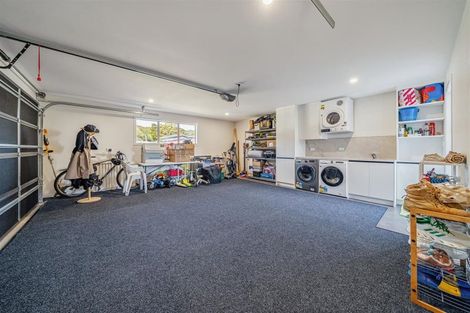 Photo of property in 32 Castletown Street, Wallaceville, Upper Hutt, 5018
