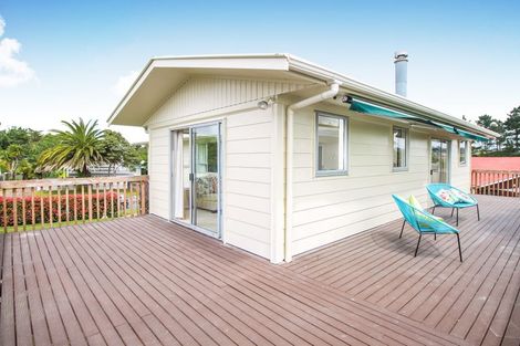 Photo of property in 19 St Catherine Crescent, West Harbour, Auckland, 0618