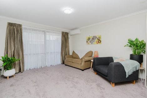 Photo of property in 2/240 Old Farm Road, Hillcrest, Hamilton, 3216
