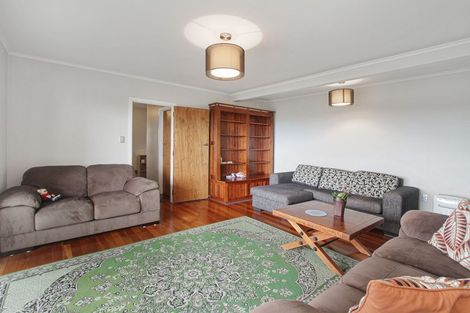 Photo of property in 164 Browns Bay Road, Murrays Bay, Auckland, 0630
