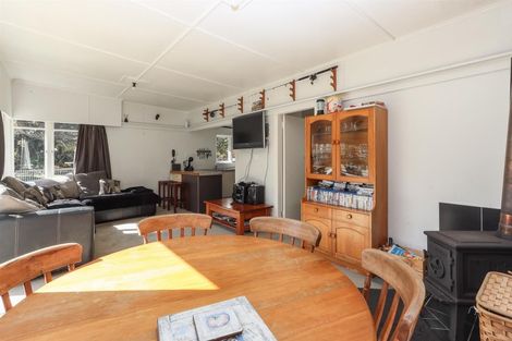 Photo of property in 17 Tombleson Road, Lake Rotoma, Rotorua, 3074