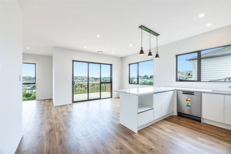 Photo of property in 18 Ta Moko Drive, Gulf Harbour, Whangaparaoa, 0930