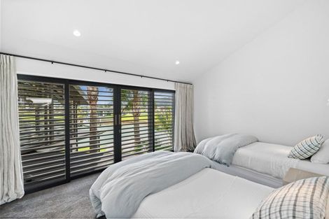 Photo of property in 3 Kuaka Grove, One Tree Point, 0118