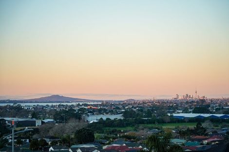 Photo of property in 9 Platinum Rise, Ranui, Auckland, 0612