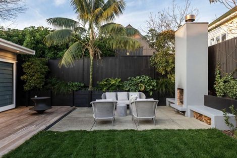 Photo of property in 4 Larchwood Avenue, Westmere, Auckland, 1022