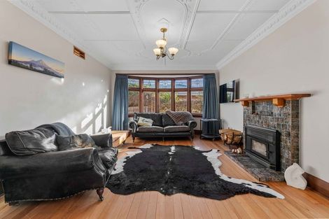 Photo of property in 32 Grandview Crescent, Opoho, Dunedin, 9010