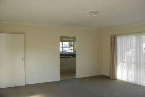 Photo of property in 1/33 Bentley Avenue, Glenfield, Auckland, 0629