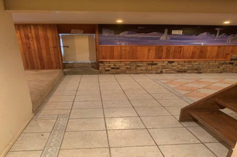 Photo of property in 27-29 Wairau Road, Forrest Hill, Auckland, 0627