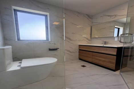 Photo of property in 2/387 Mount Albert Road, Mount Roskill, Auckland, 1041