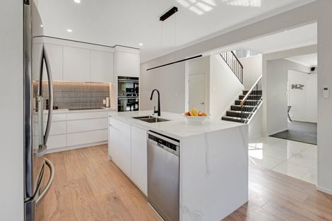 Photo of property in 10 Sea View Terrace, Cockle Bay, Auckland, 2014