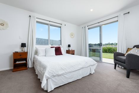 Photo of property in 23 Fairfax Crescent, Pyes Pa, Tauranga, 3112