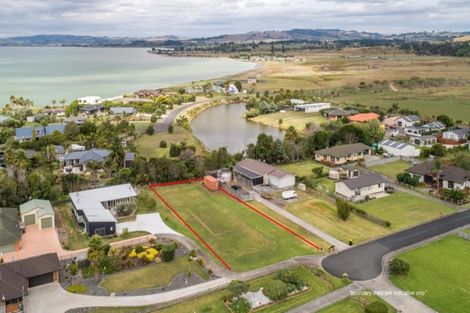 Photo of property in 16 Mylindas Road, Whakatiwai, Miranda, 2473