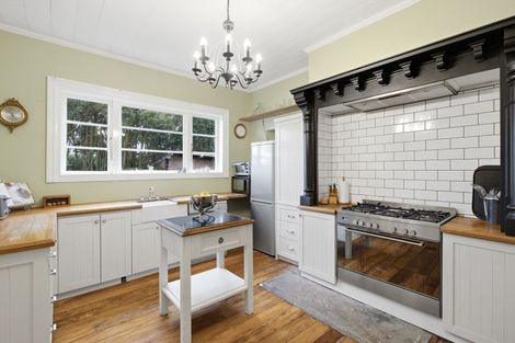 Photo of property in 11a Russell Street, Marton, 4710