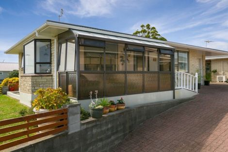 Photo of property in 506 Devon Street East, Strandon, New Plymouth, 4312