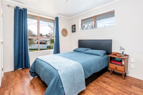 Photo of property in 1/3 Tyrian Close, Half Moon Bay, Auckland, 2012