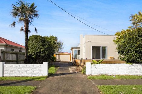 Photo of property in 58 Dixon Avenue, Hawera, 4610