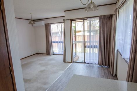 Photo of property in 1/45 Aberfeldy Avenue, Highland Park, Auckland, 2010