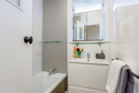 Photo of property in 27a Langton Road, Stanmore Bay, Whangaparaoa, 0932