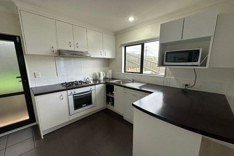 Photo of property in 124a Golf Road, New Lynn, Auckland, 0600