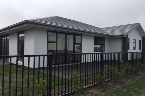 Photo of property in 3 Robalan Close, Halswell, Christchurch, 8025