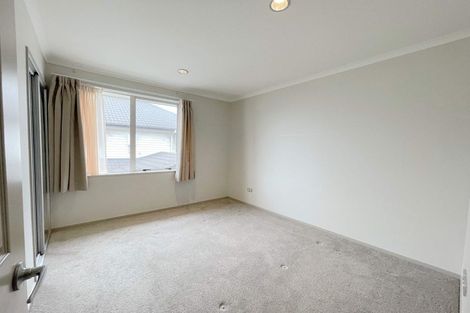 Photo of property in 30 The Track, Takanini, 2112