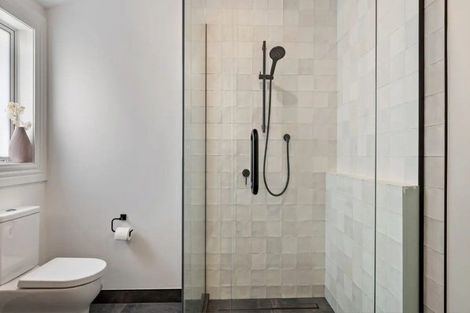 Photo of property in 11 Miro Street, Takaro, Palmerston North, 4410