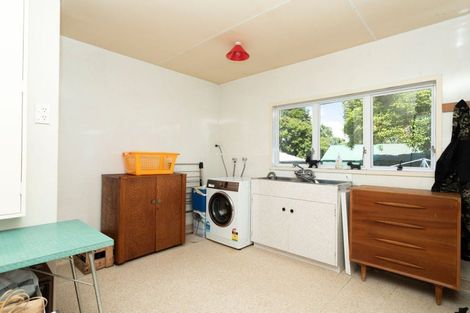 Photo of property in 21 Chamberlain Street, Dannevirke, 4930