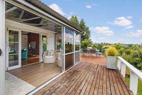 Photo of property in 17 Curacao Place, Half Moon Bay, Auckland, 2012