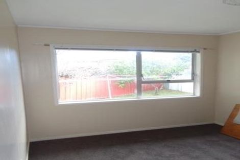 Photo of property in 17 Hassan Drive, Massey, Auckland, 0614