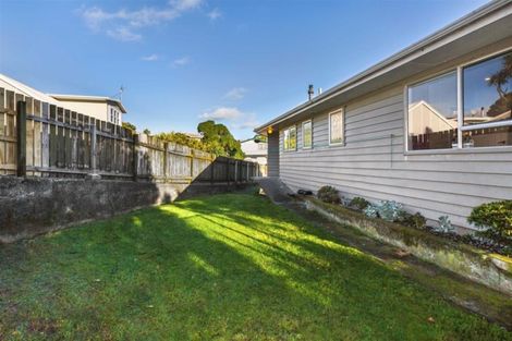 Photo of property in 92 Conclusion Street, Ascot Park, Porirua, 5024